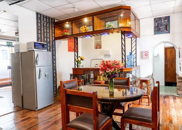 Cozy House Near Mean Square - Free Airport Pickup